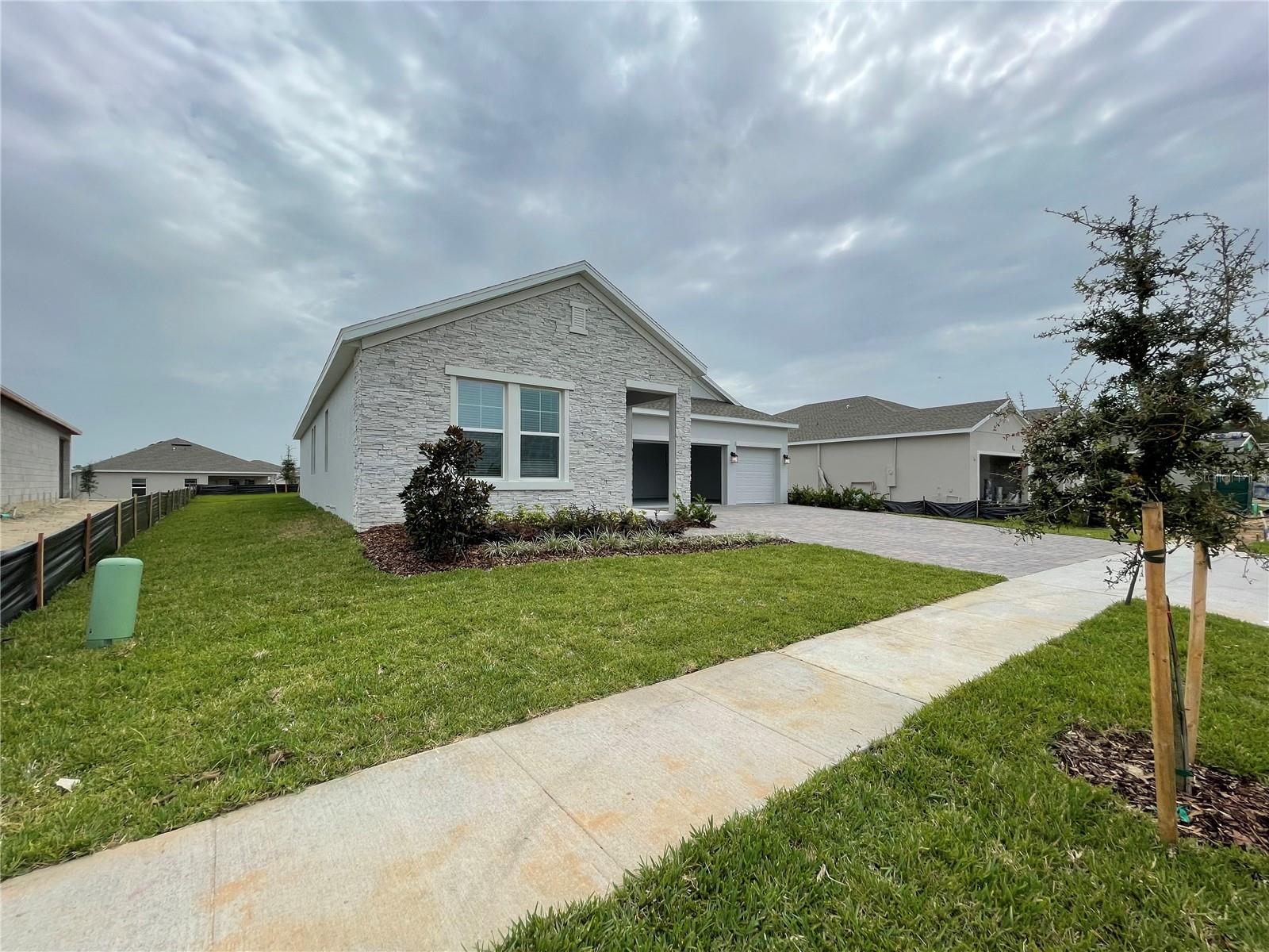 ARDEN PARK NORTH PH 5 - Residential Lease