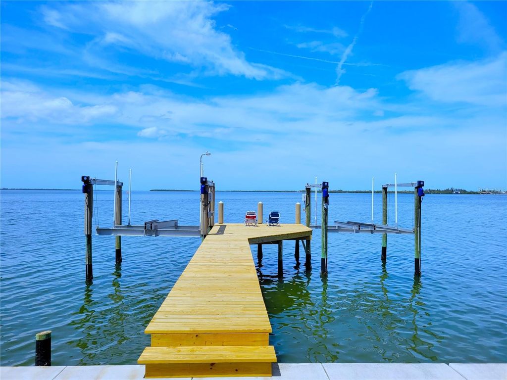 Photo of 4823 Arlington Road, Palmetto, FL 34221 (MLS # TB8392059)
