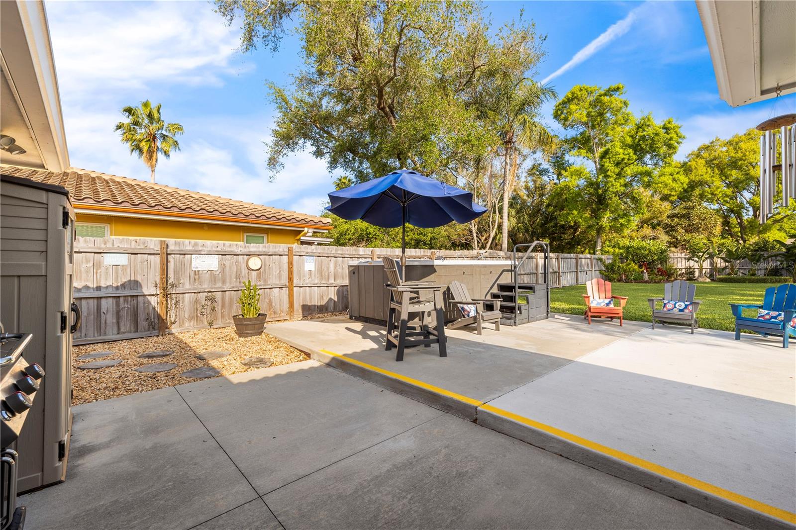 CANTERBURY CHASE - Residential