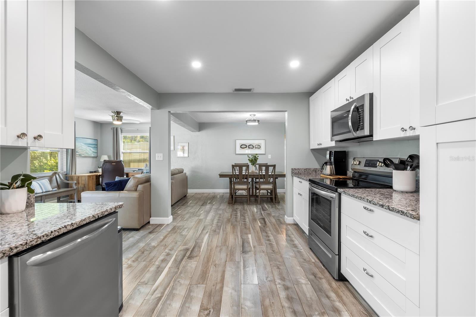 CANTERBURY CHASE - Residential