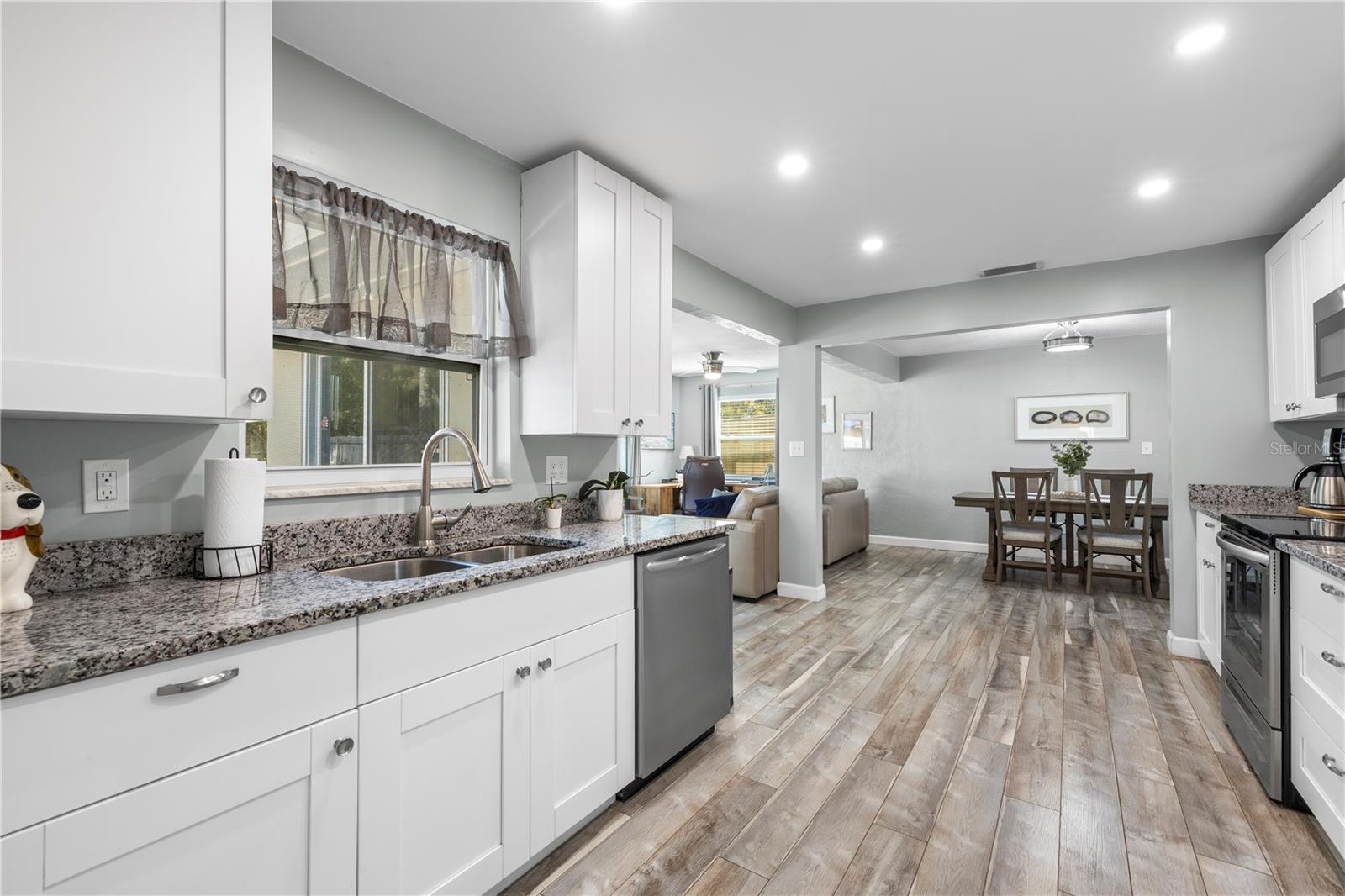 CANTERBURY CHASE - Residential