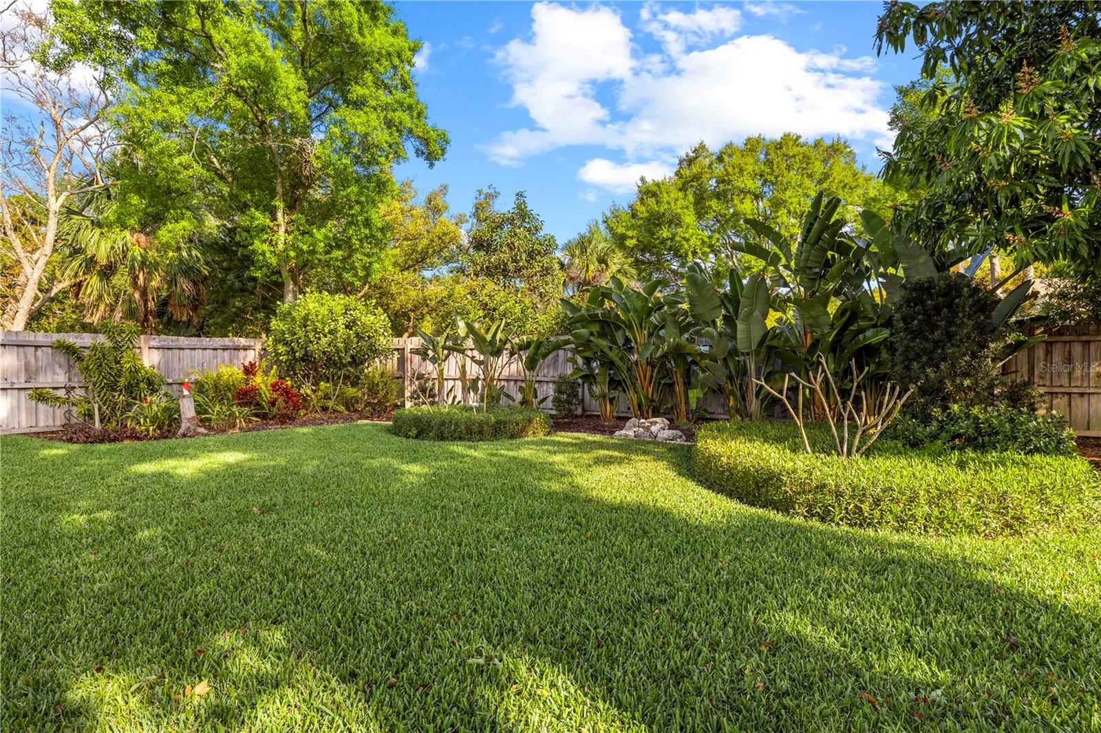 CANTERBURY CHASE - Residential