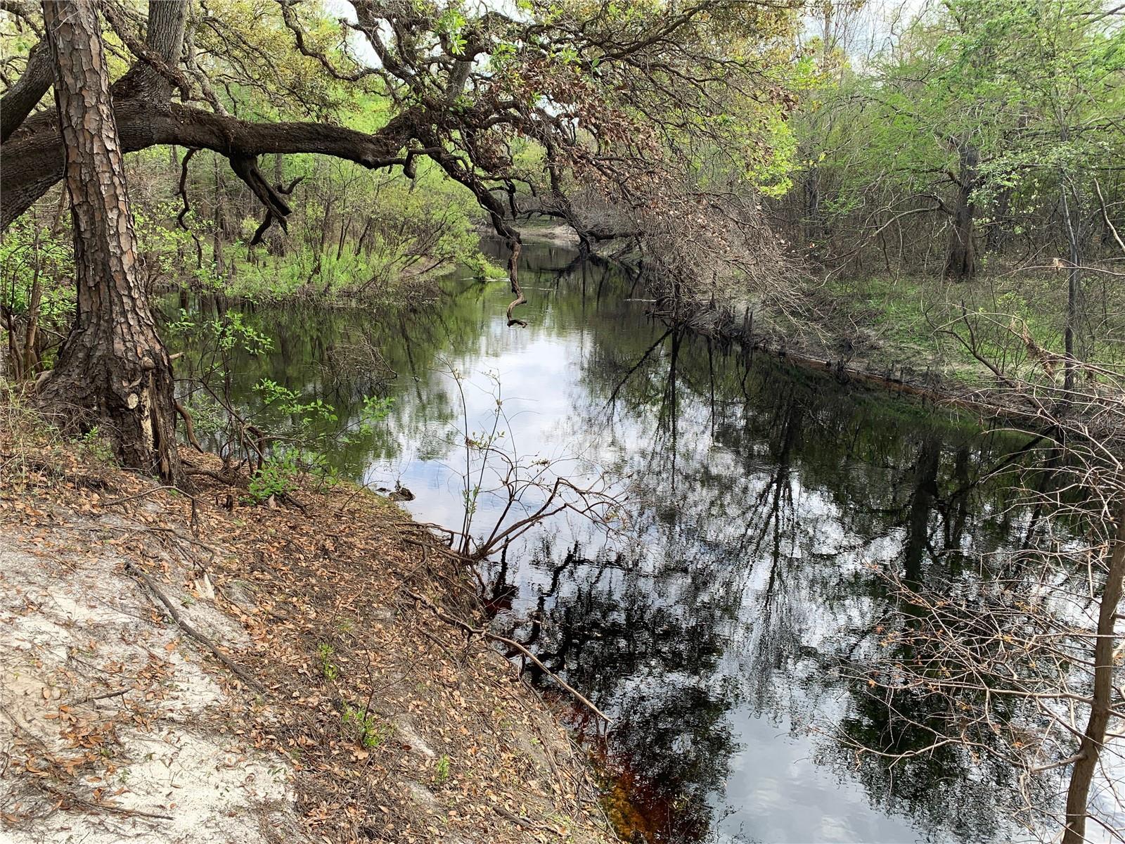 TRAIL R RANCH - Land
