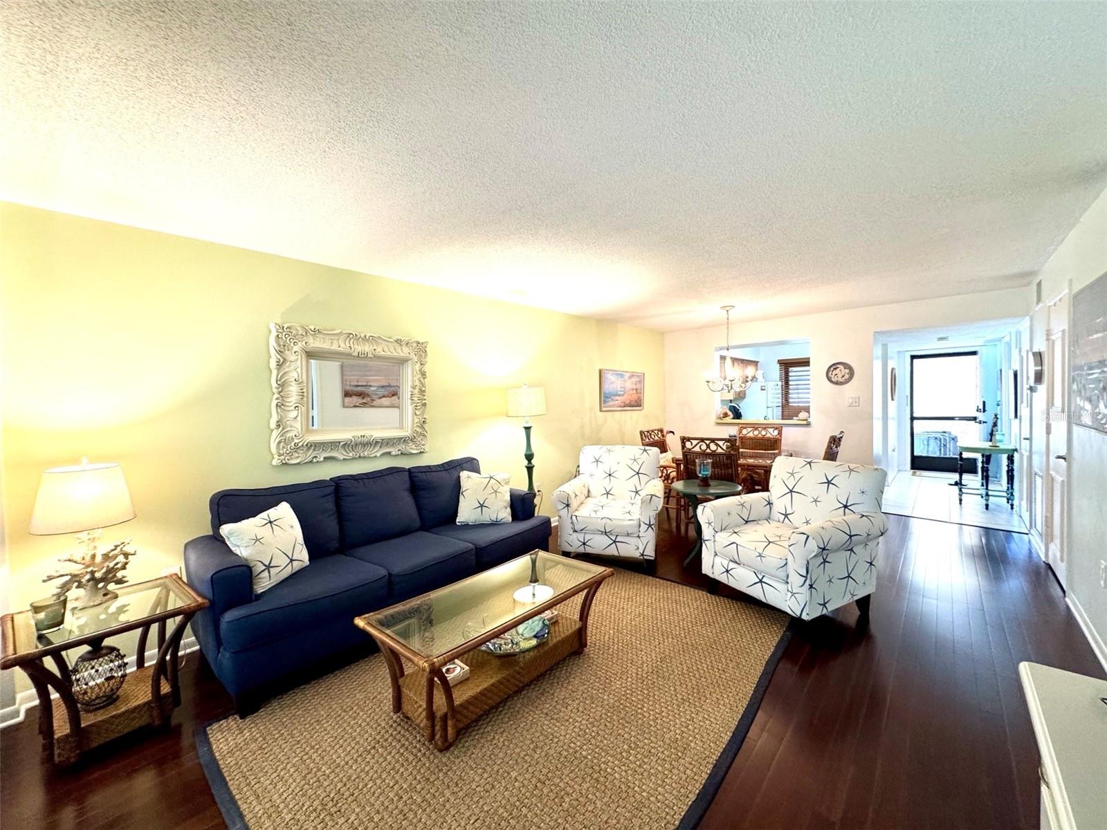 VILLAGE LAKE/THE MEADOWS - Residential Lease