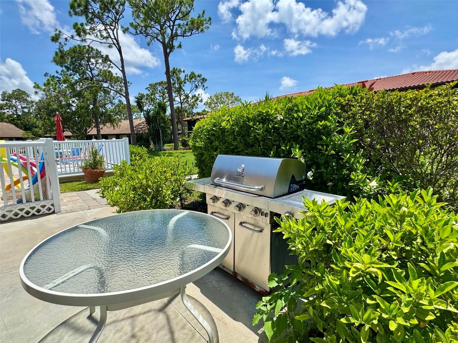 VILLAGE LAKE/THE MEADOWS - Residential Lease