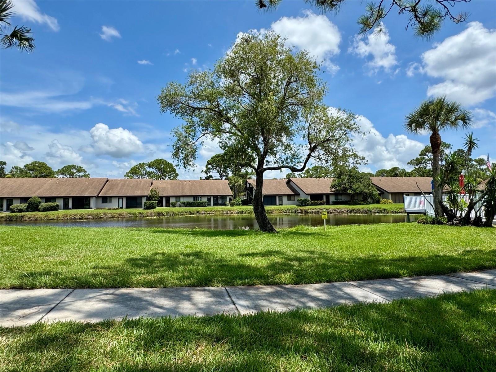 VILLAGE LAKE/THE MEADOWS - Residential Lease