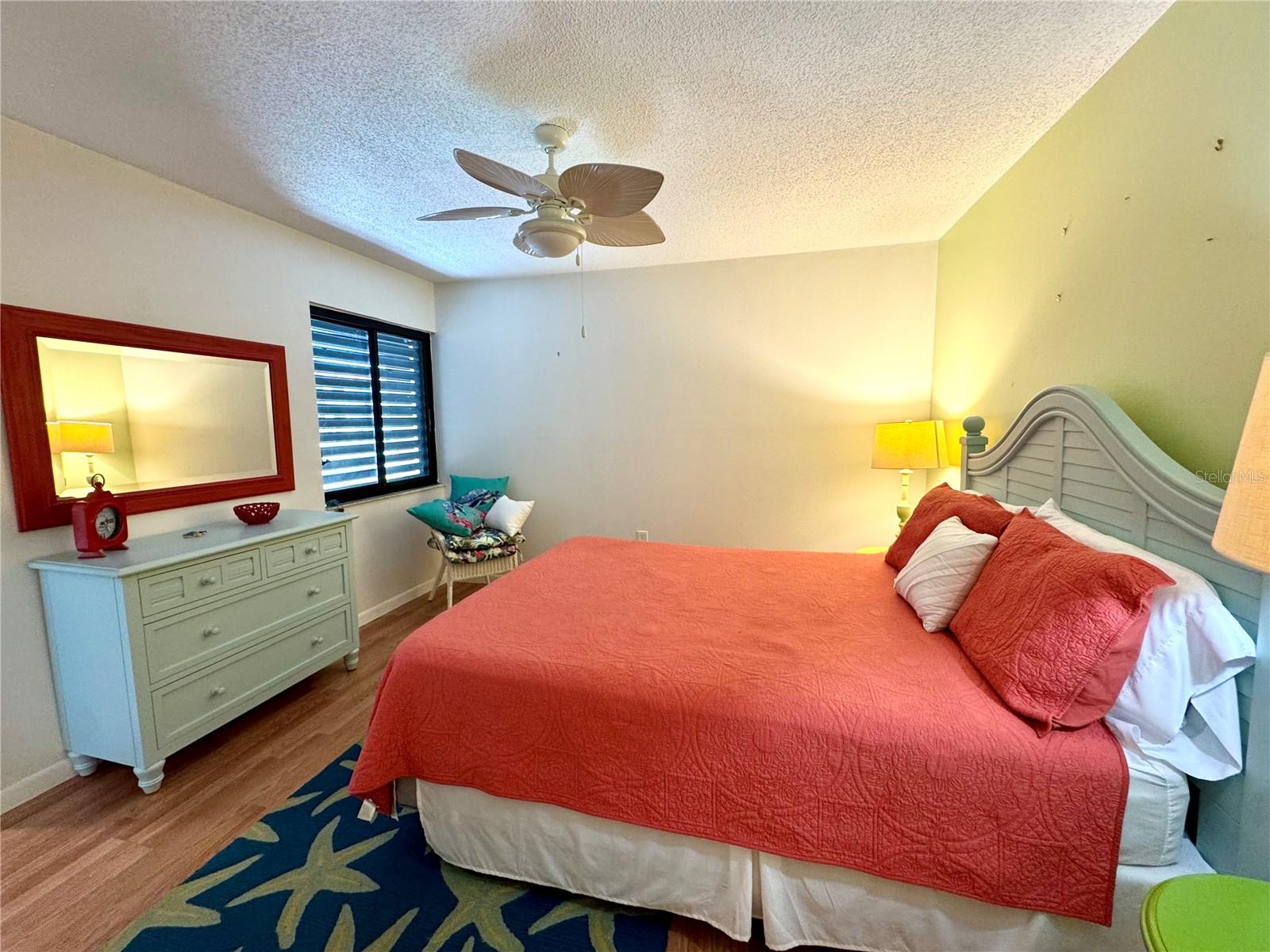 VILLAGE LAKE/THE MEADOWS - Residential Lease