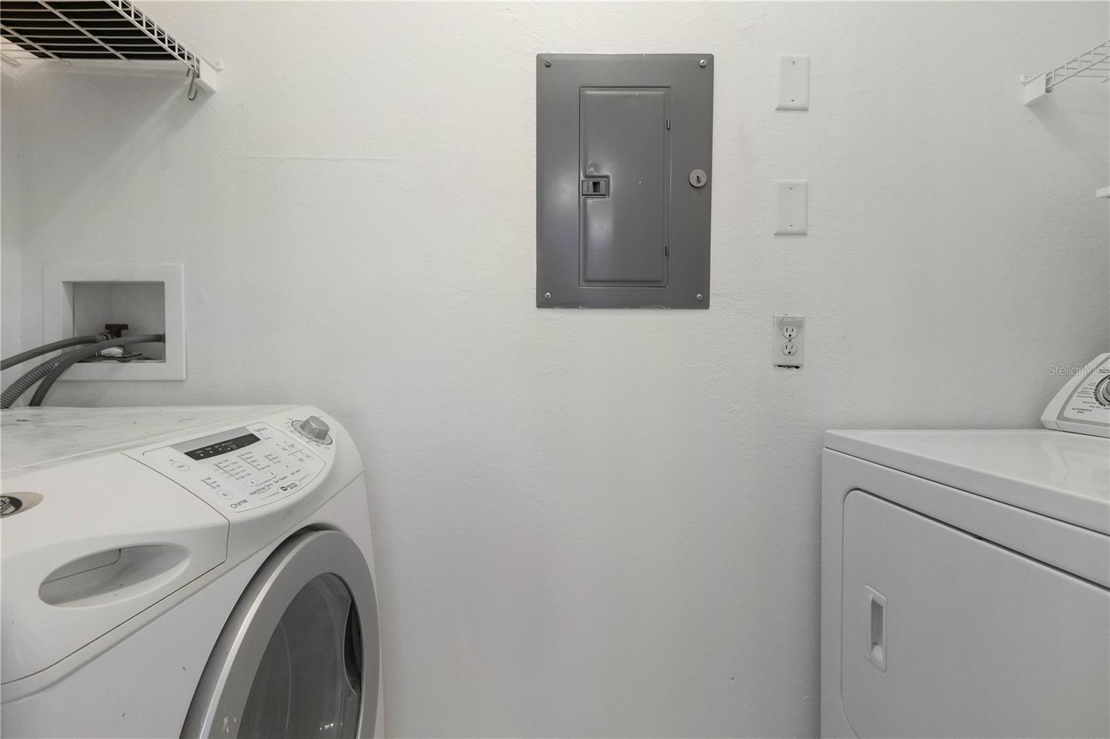 VISCONTI WEST BLDG 8 - Residential Lease