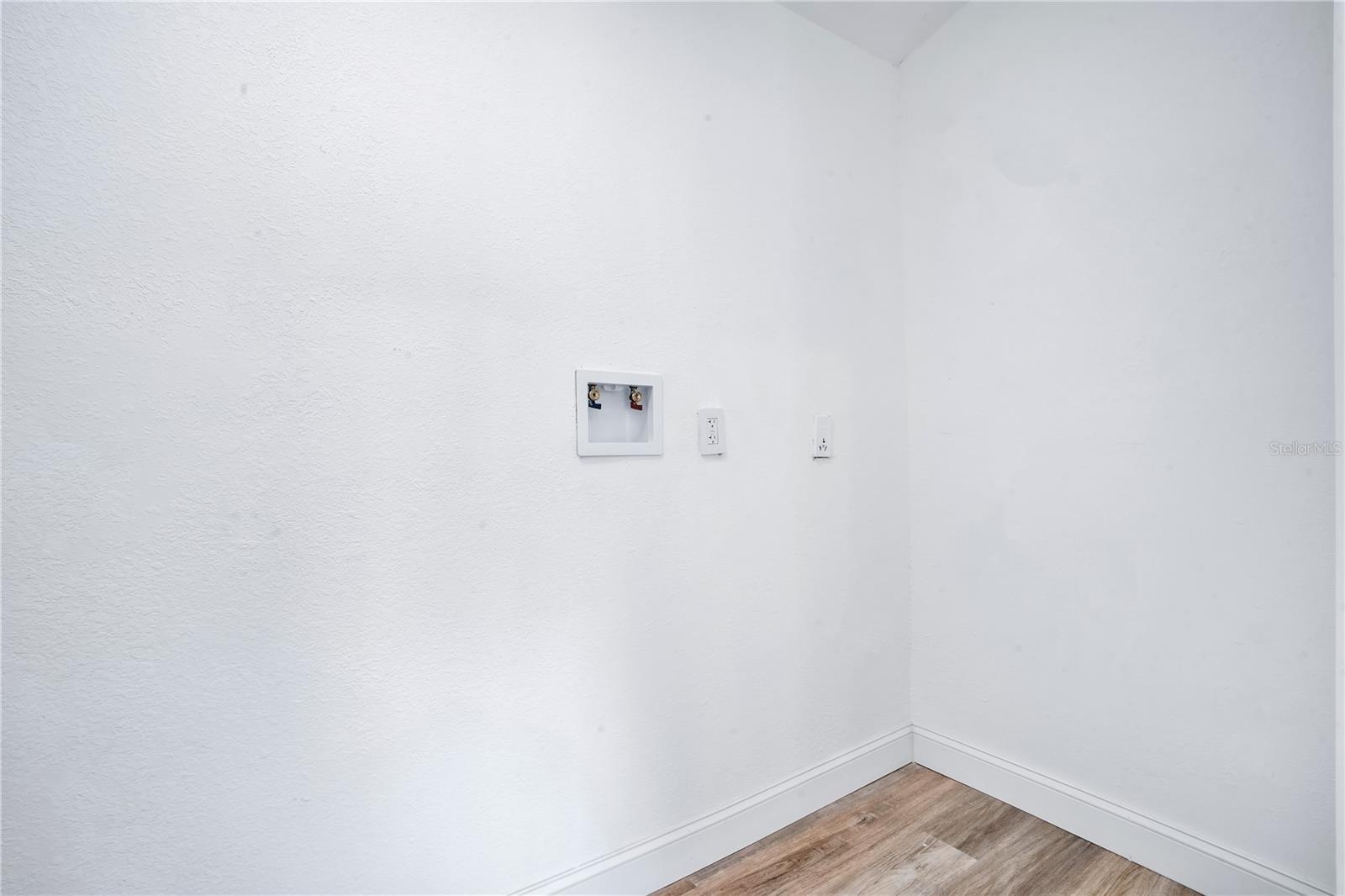 TROPICAL PARK - Residential