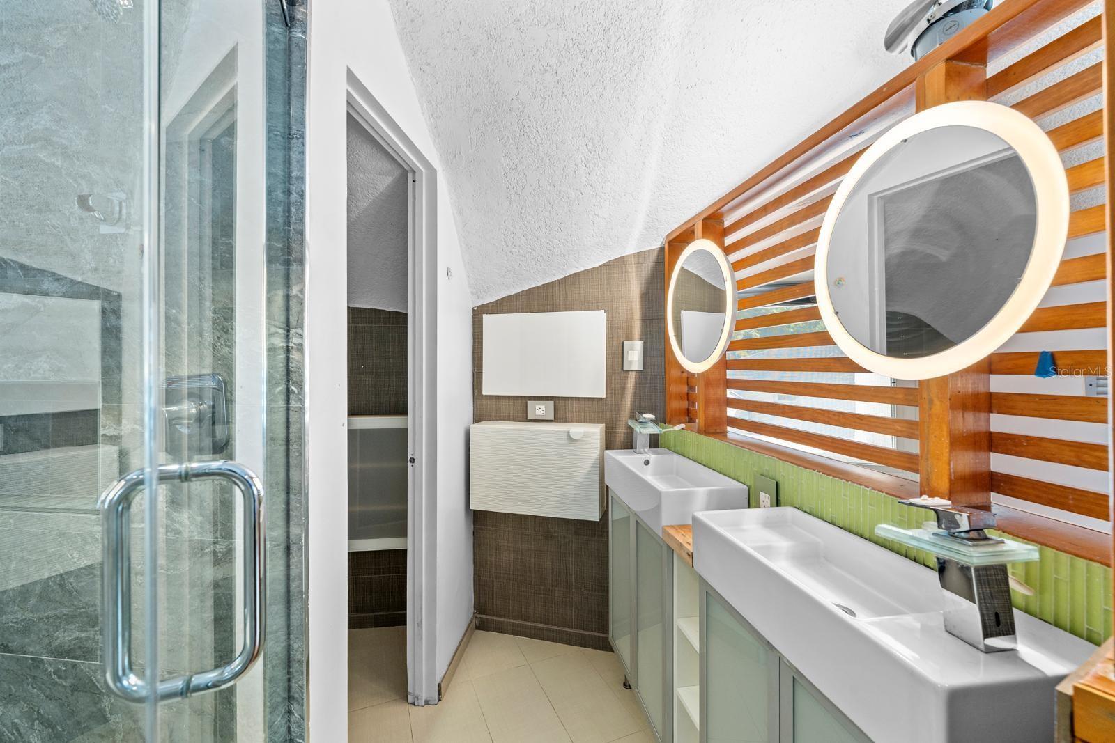 BROADWATER BAYVIEW ESTATE - Residential