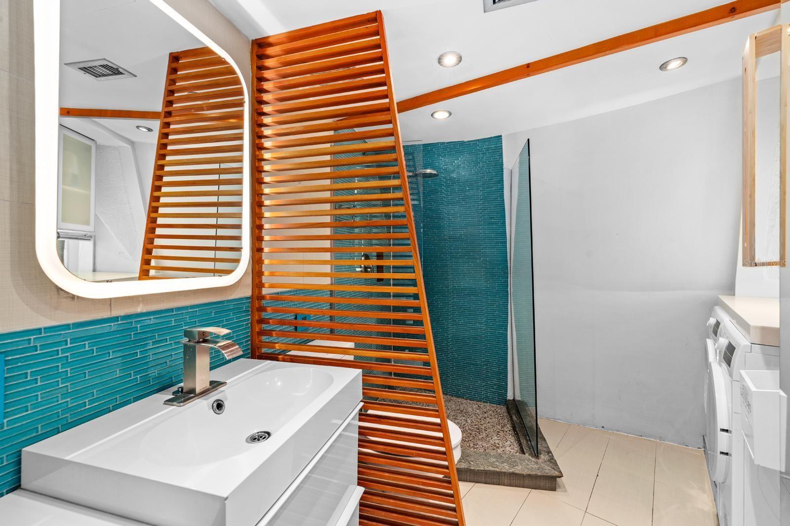 BROADWATER BAYVIEW ESTATE - Residential