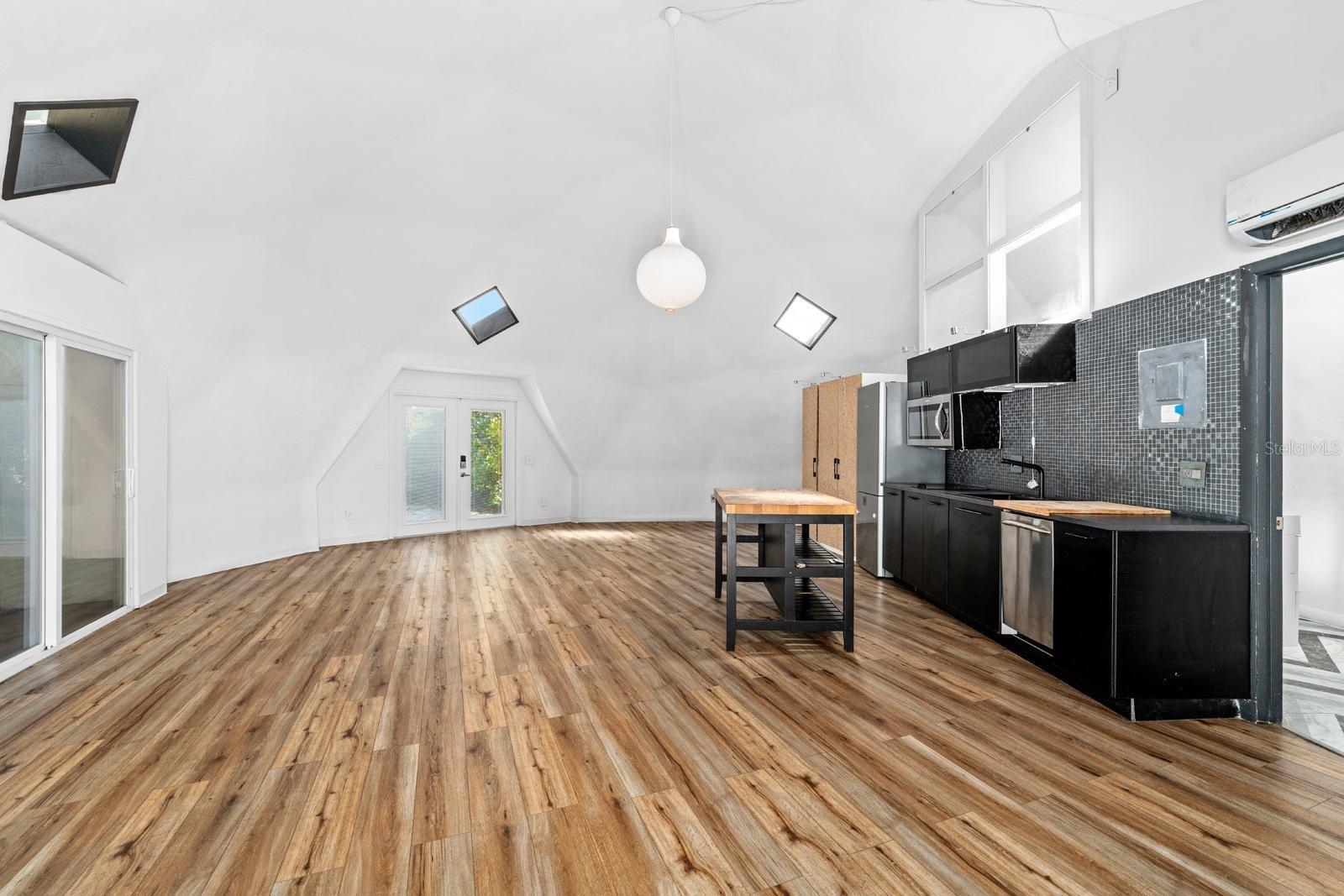 BROADWATER BAYVIEW ESTATE - Residential