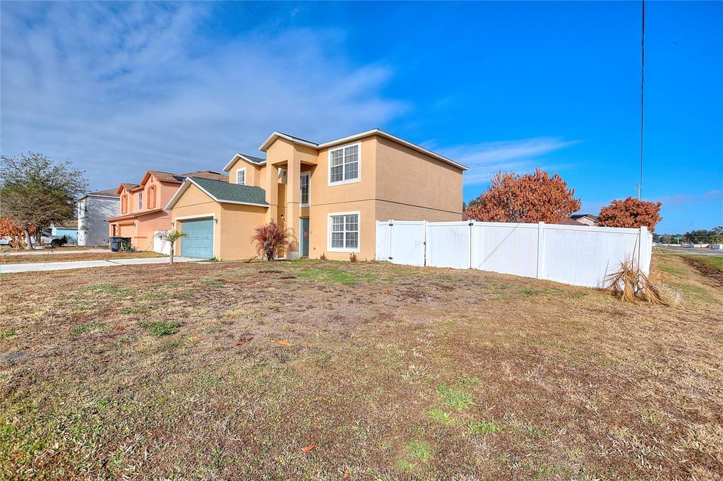 Photo of 401 Mallard Way, Kissimmee, FL 34759 (MLS # L4959516)