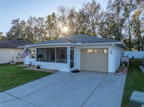 A home in LAKELAND