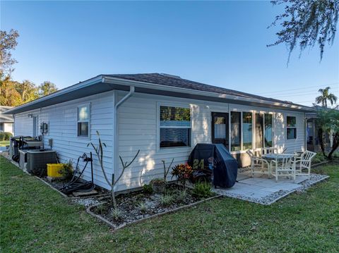 A home in LAKELAND