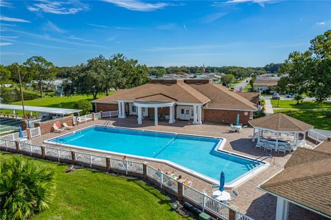 A home in LAKELAND