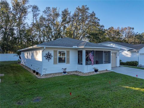 A home in LAKELAND