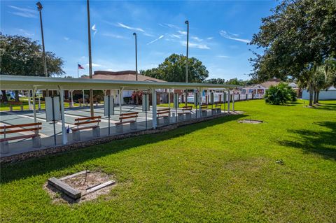 A home in LAKELAND