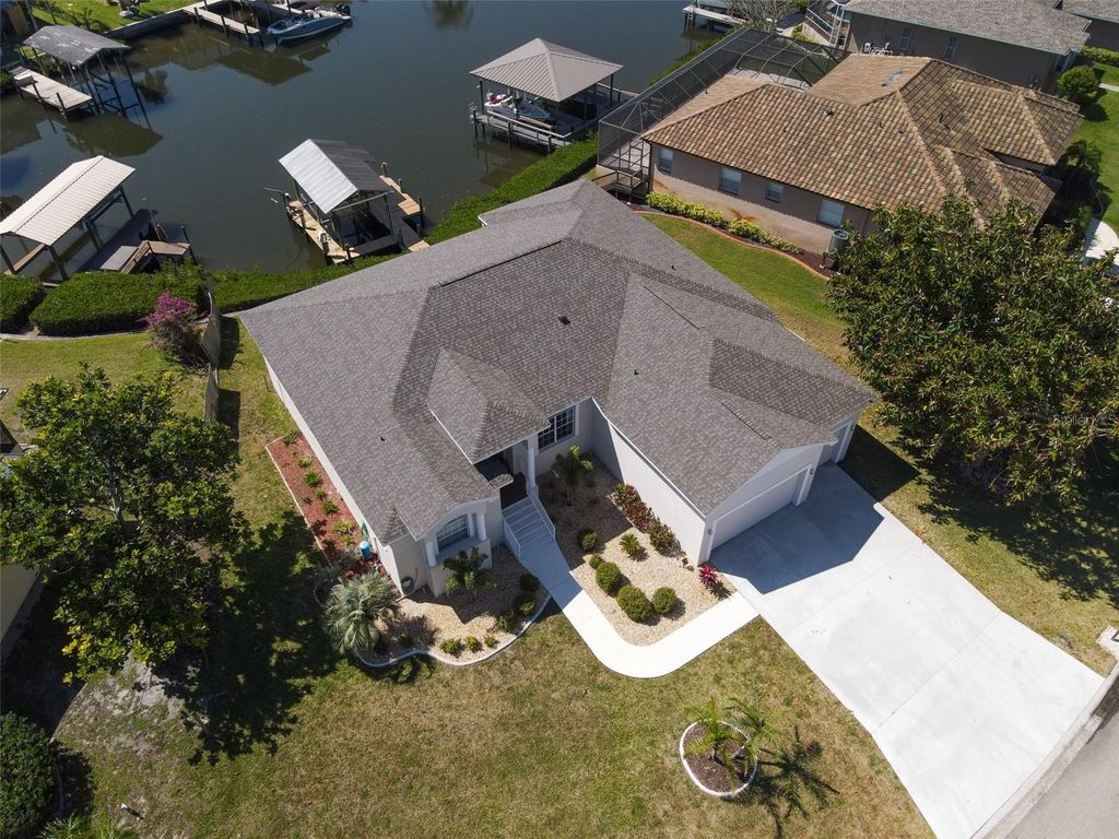 Photo of 802 Eagle Lane, Apollo Beach, FL 33572 (MLS # G5096103)