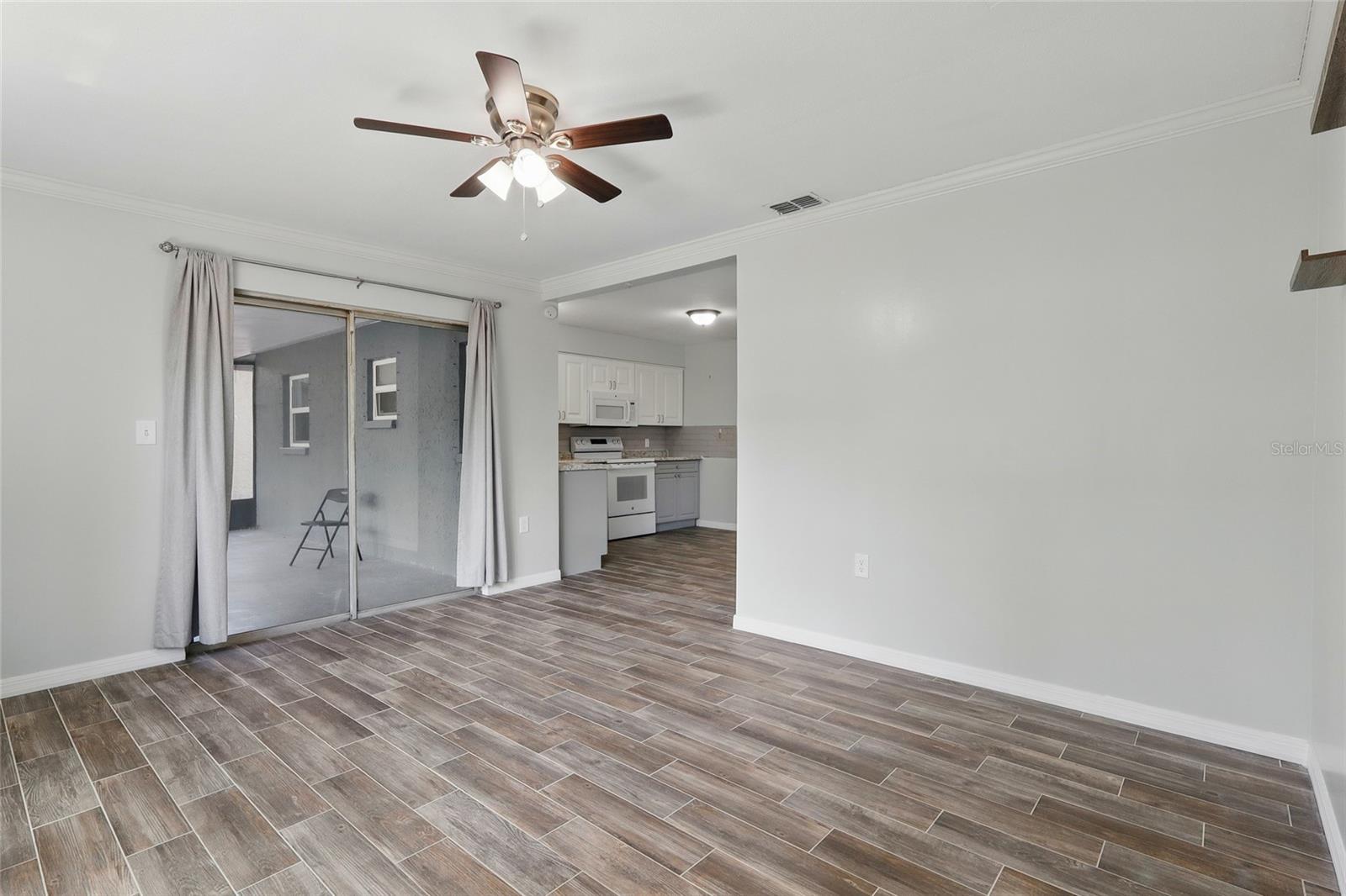 GULF COAST ESTATES - Residential