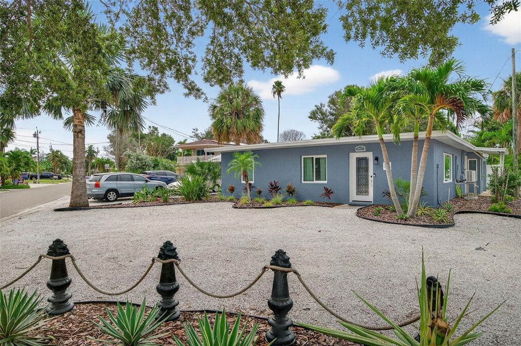 Photo of 307 16th Avenue, Indian Rocks Beach, FL 33785 (MLS # TB8426424)