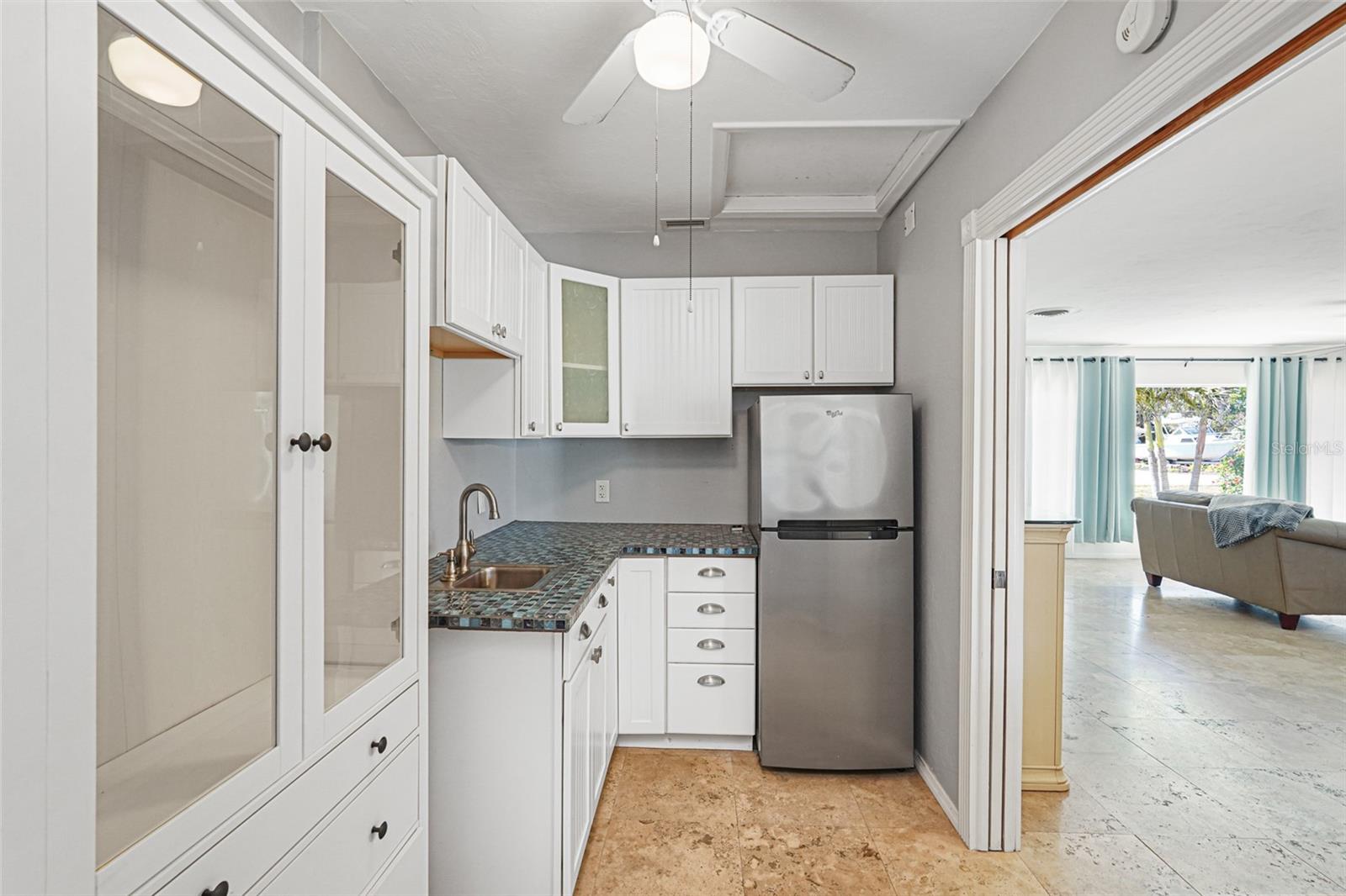 BEACH MANOR - Residential