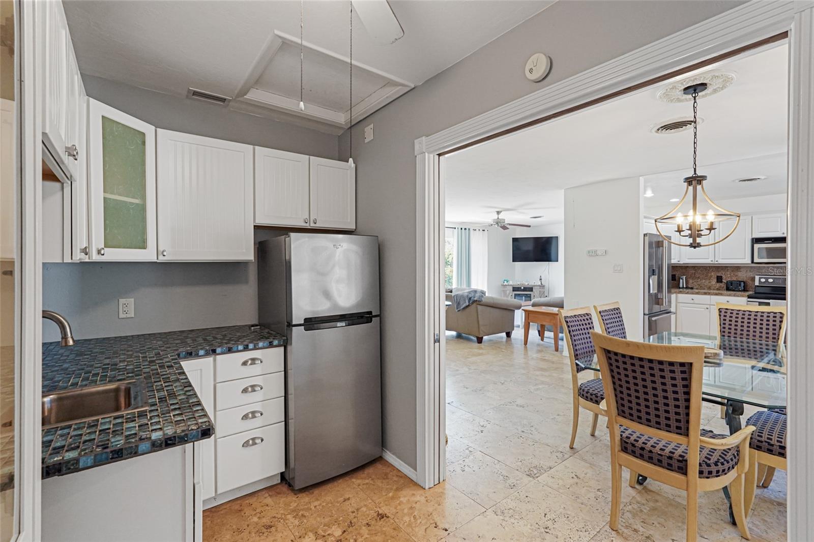 BEACH MANOR - Residential