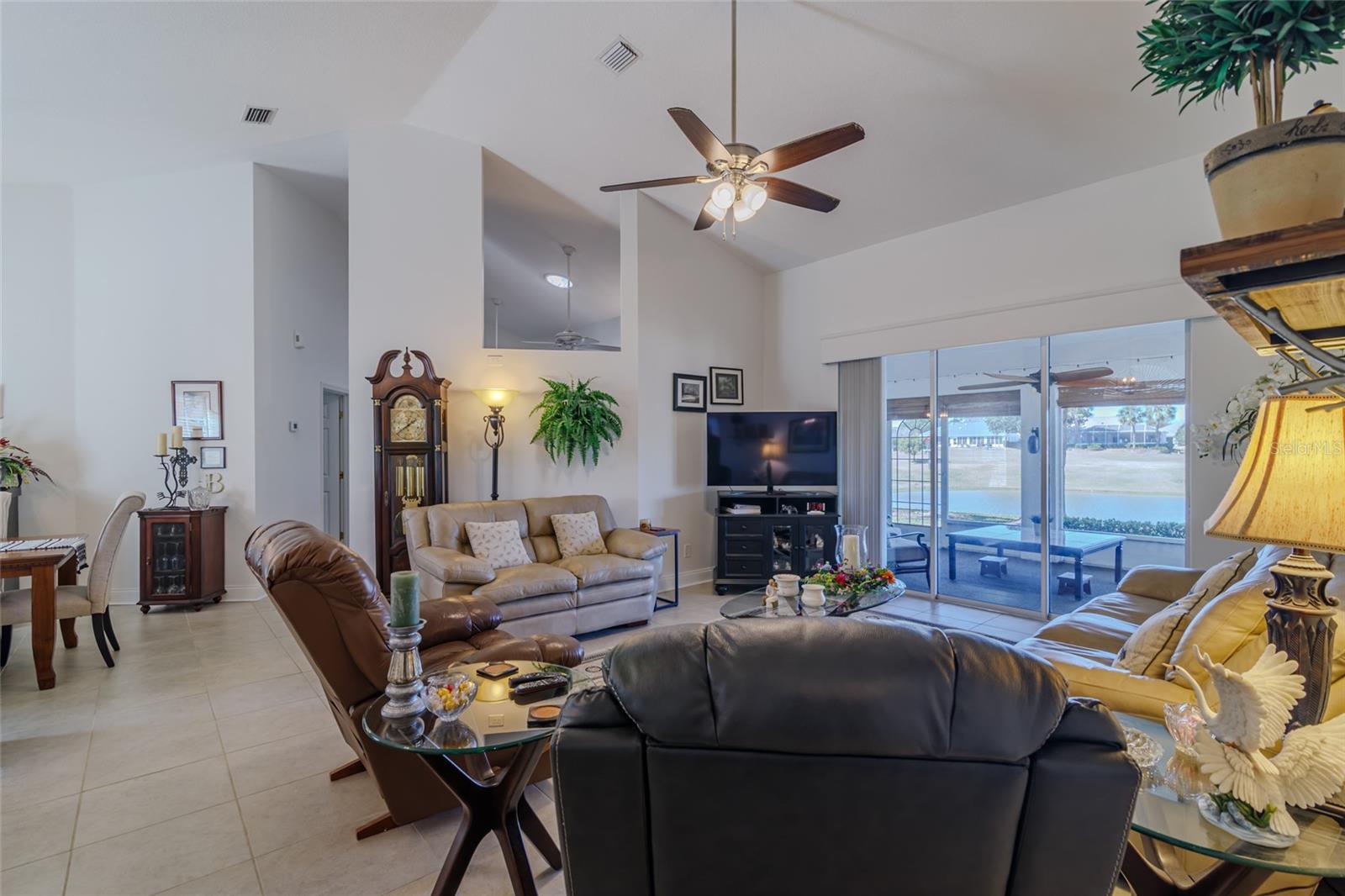 OCALA PALMS - Residential