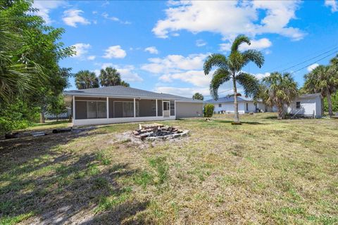 A home in PORT CHARLOTTE