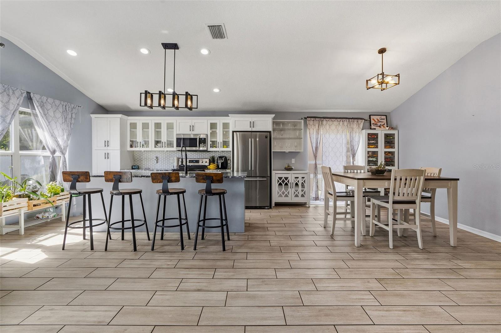 ARBOR RIDGE - Residential
