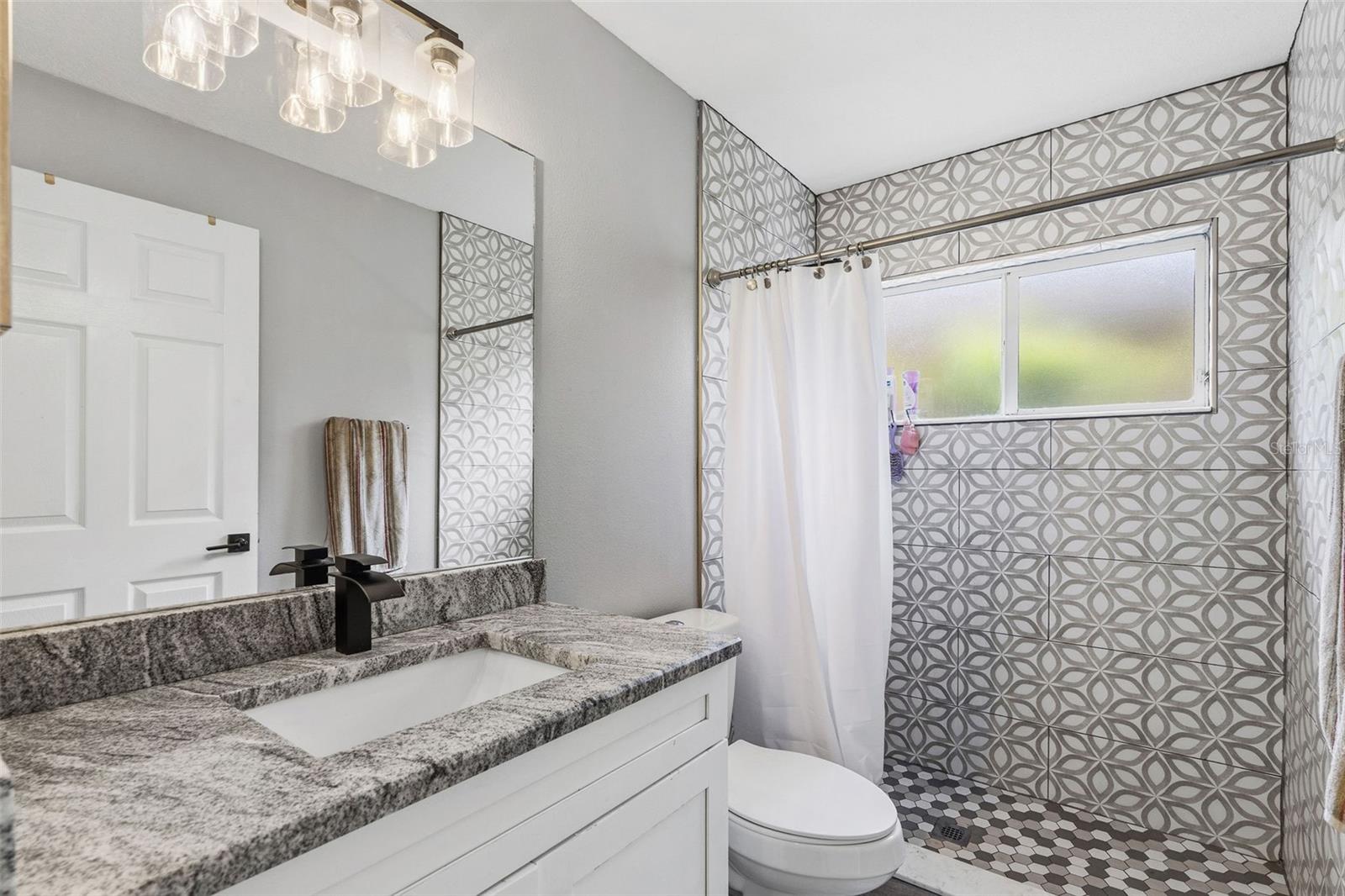 ARBOR RIDGE - Residential