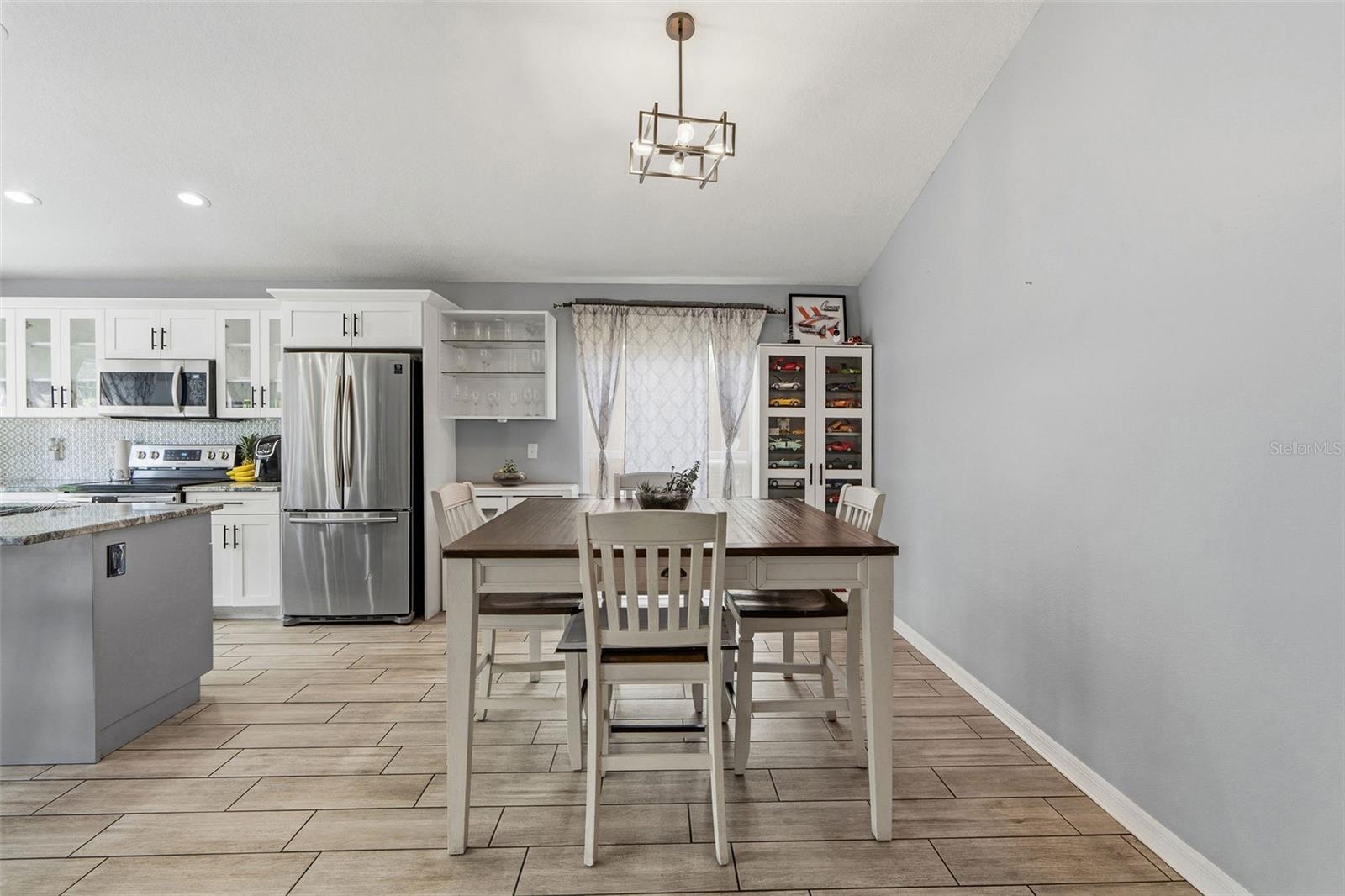 ARBOR RIDGE - Residential
