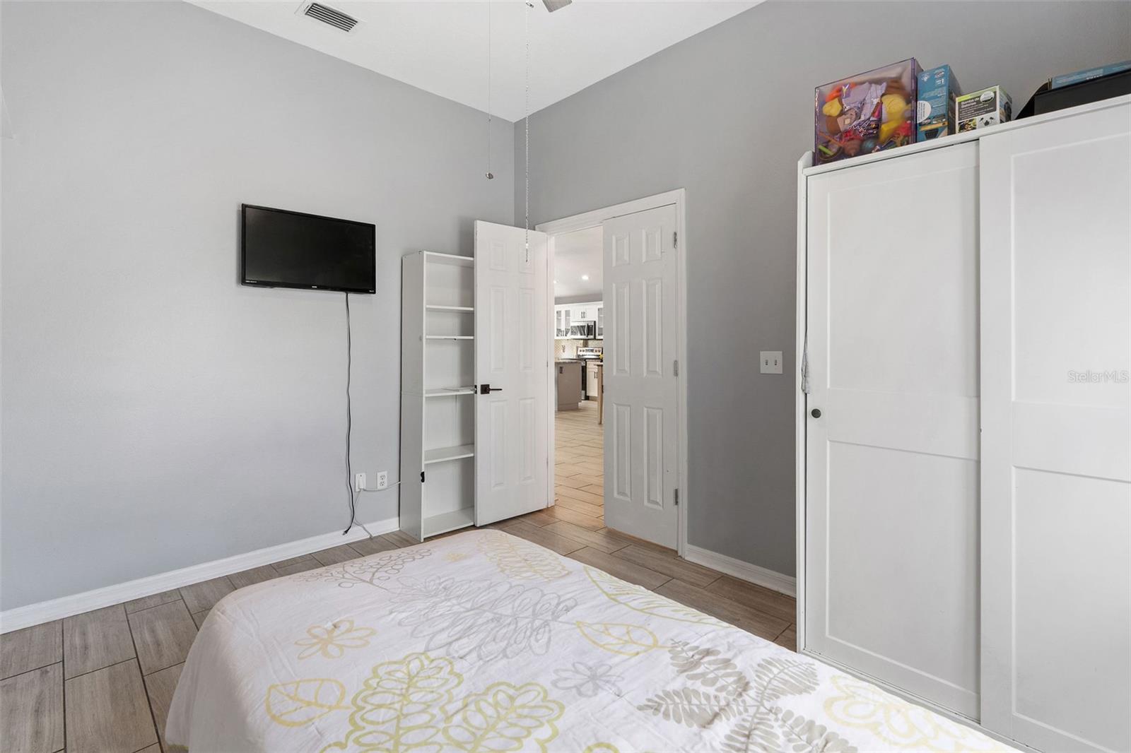 ARBOR RIDGE - Residential