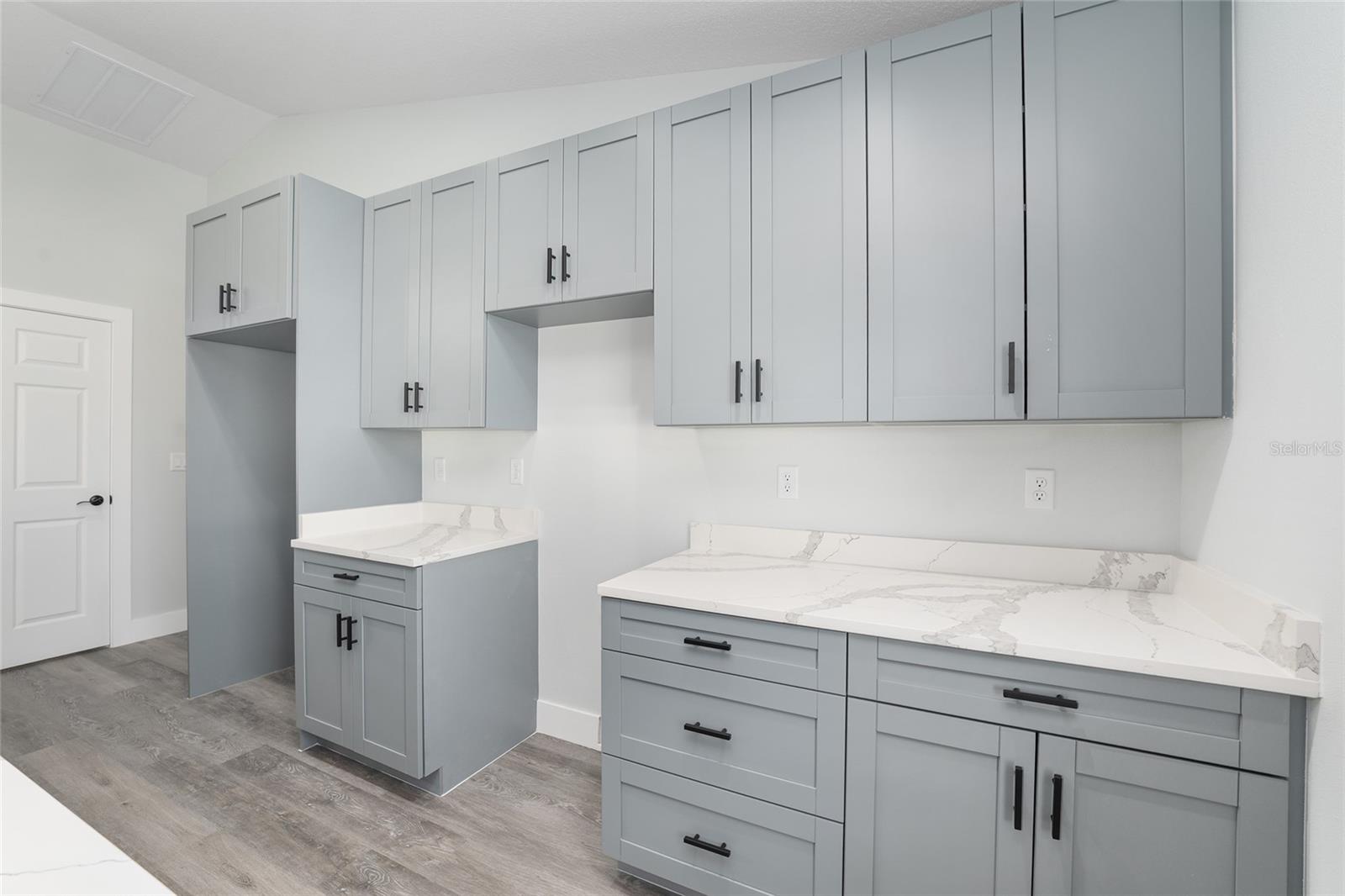 RAINBOW LAKES ESTATES SEC O - Residential