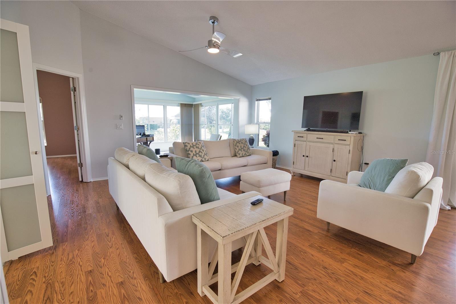 HARRINGTON LAKE - Residential