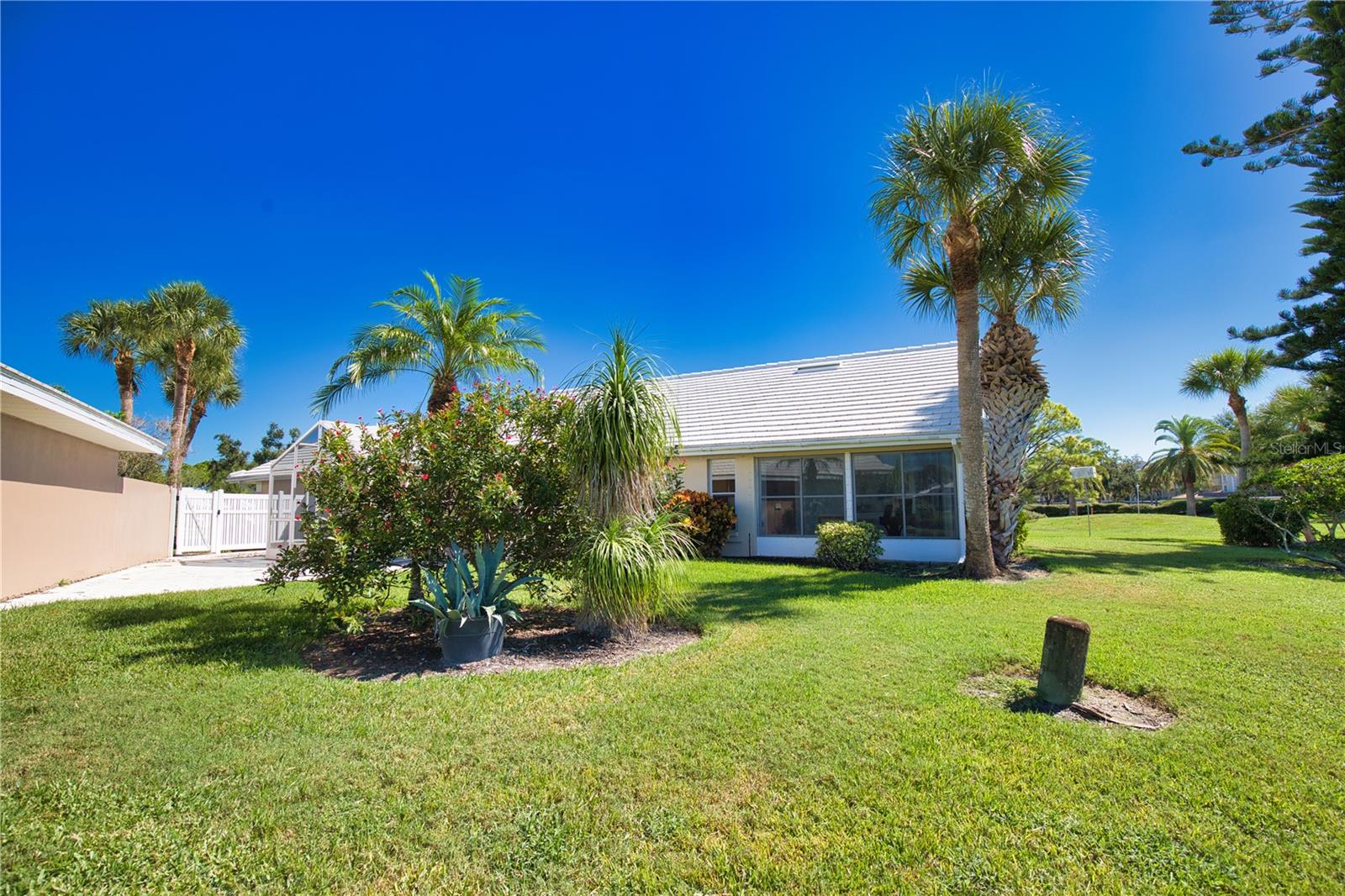HARRINGTON LAKE - Residential