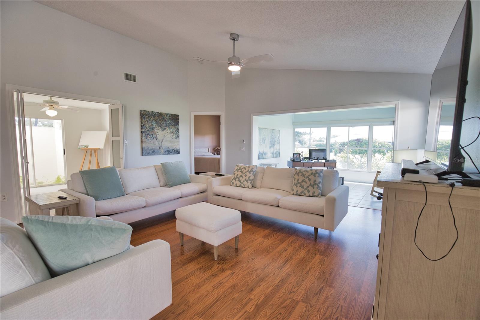 HARRINGTON LAKE - Residential