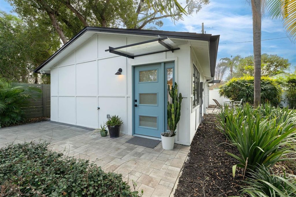 Photo of 228 E Harding #b Street, Orlando, FL 32806 (MLS # O6397761)