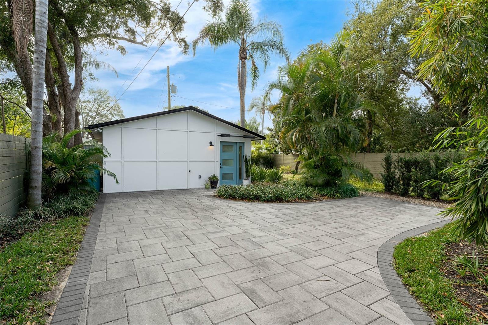 228 E HARDING #B STREET