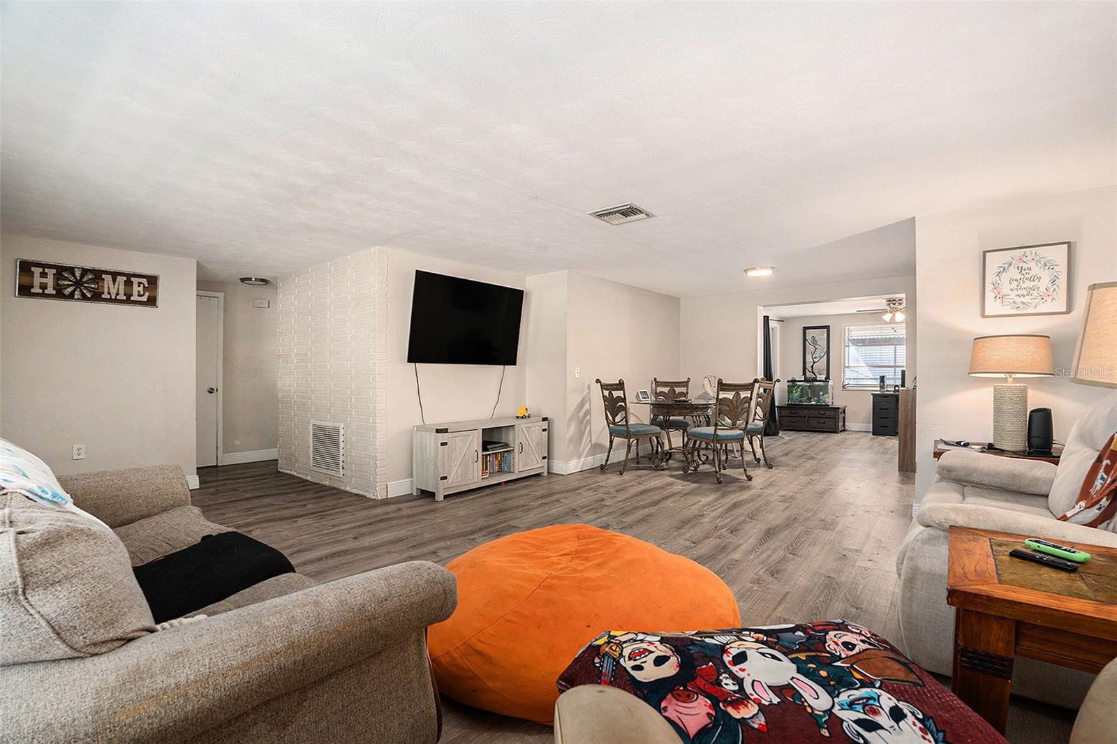 HOLIDAY HILL - Residential