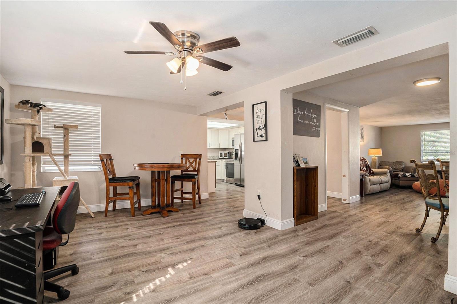 HOLIDAY HILL - Residential