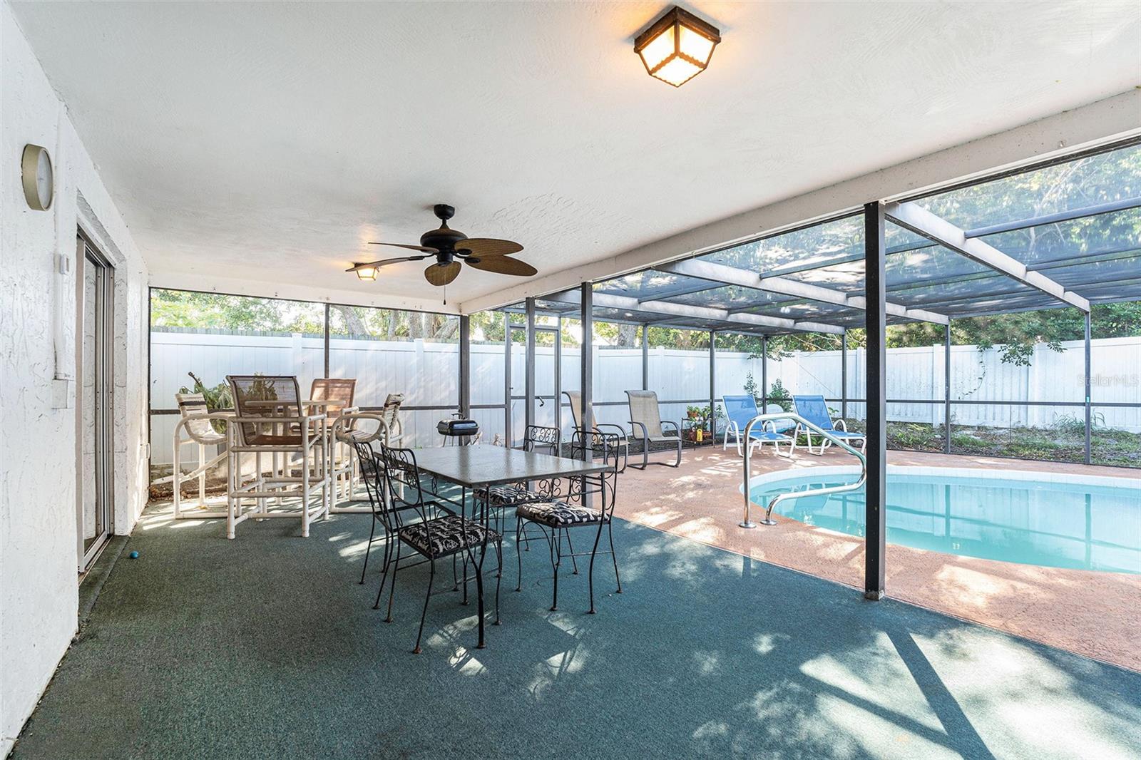 HOLIDAY HILL - Residential