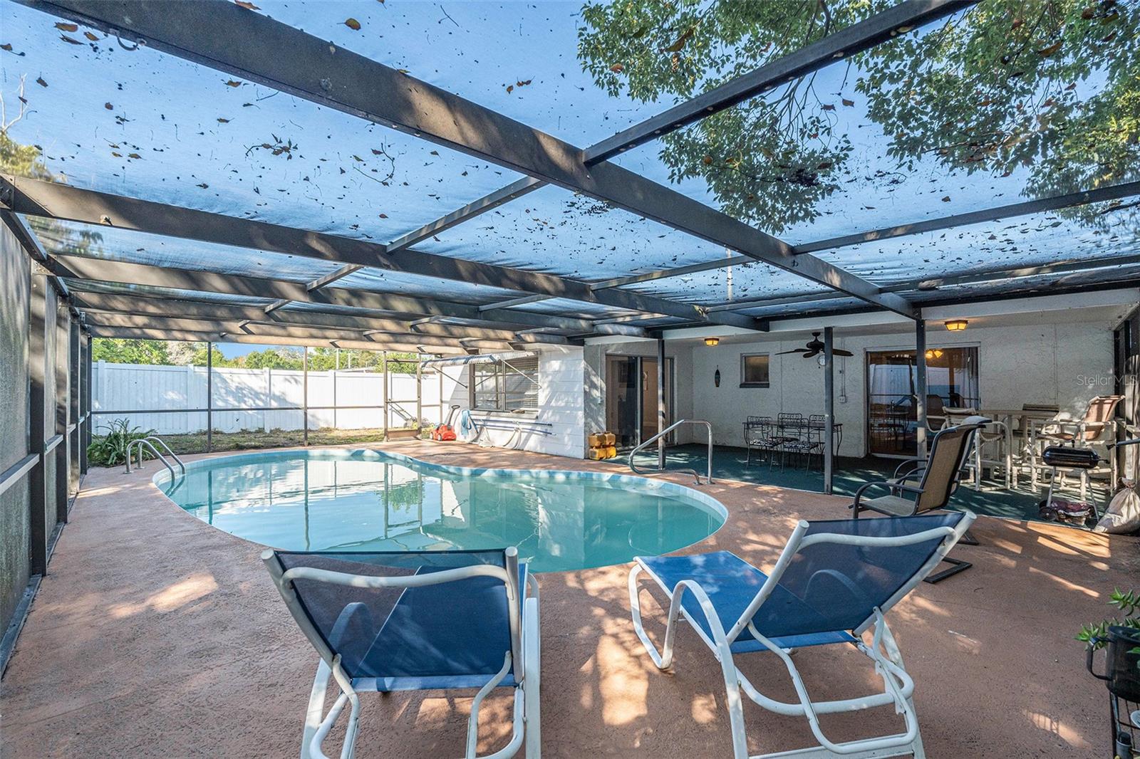 HOLIDAY HILL - Residential