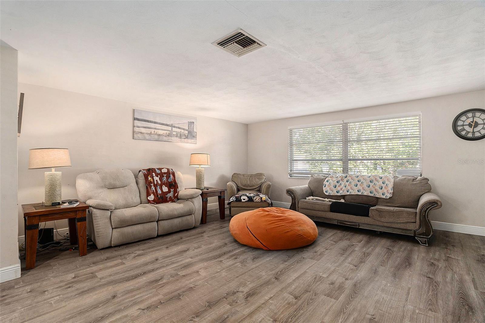 HOLIDAY HILL - Residential