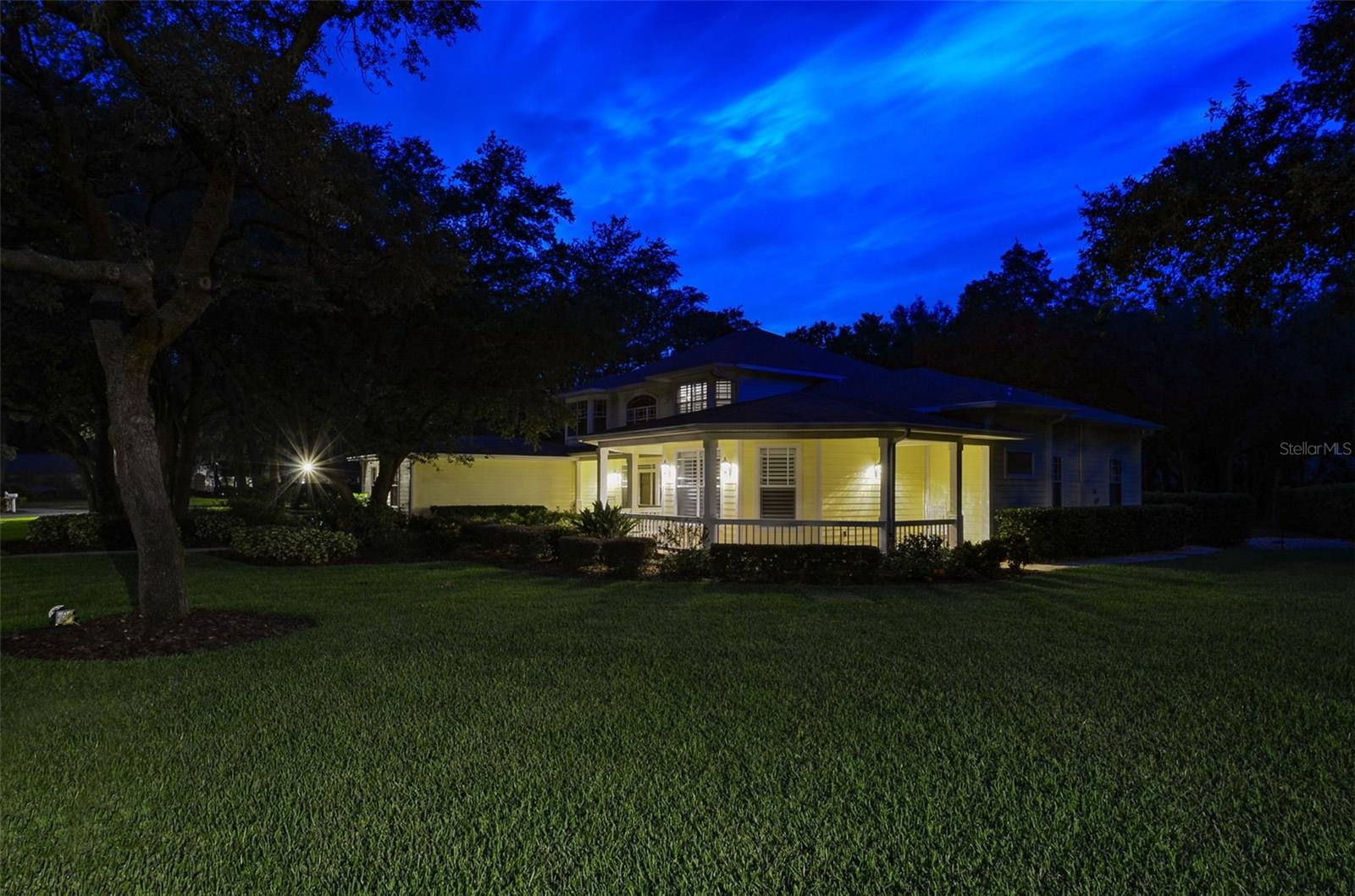 FISH HAWK TRAILS UN 1 & 2 - Residential