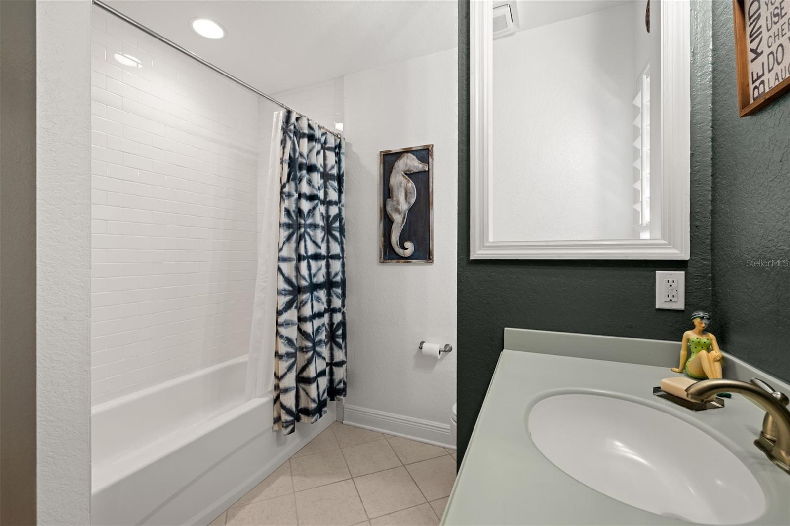 FISH HAWK TRAILS UN 1 & 2 - Residential