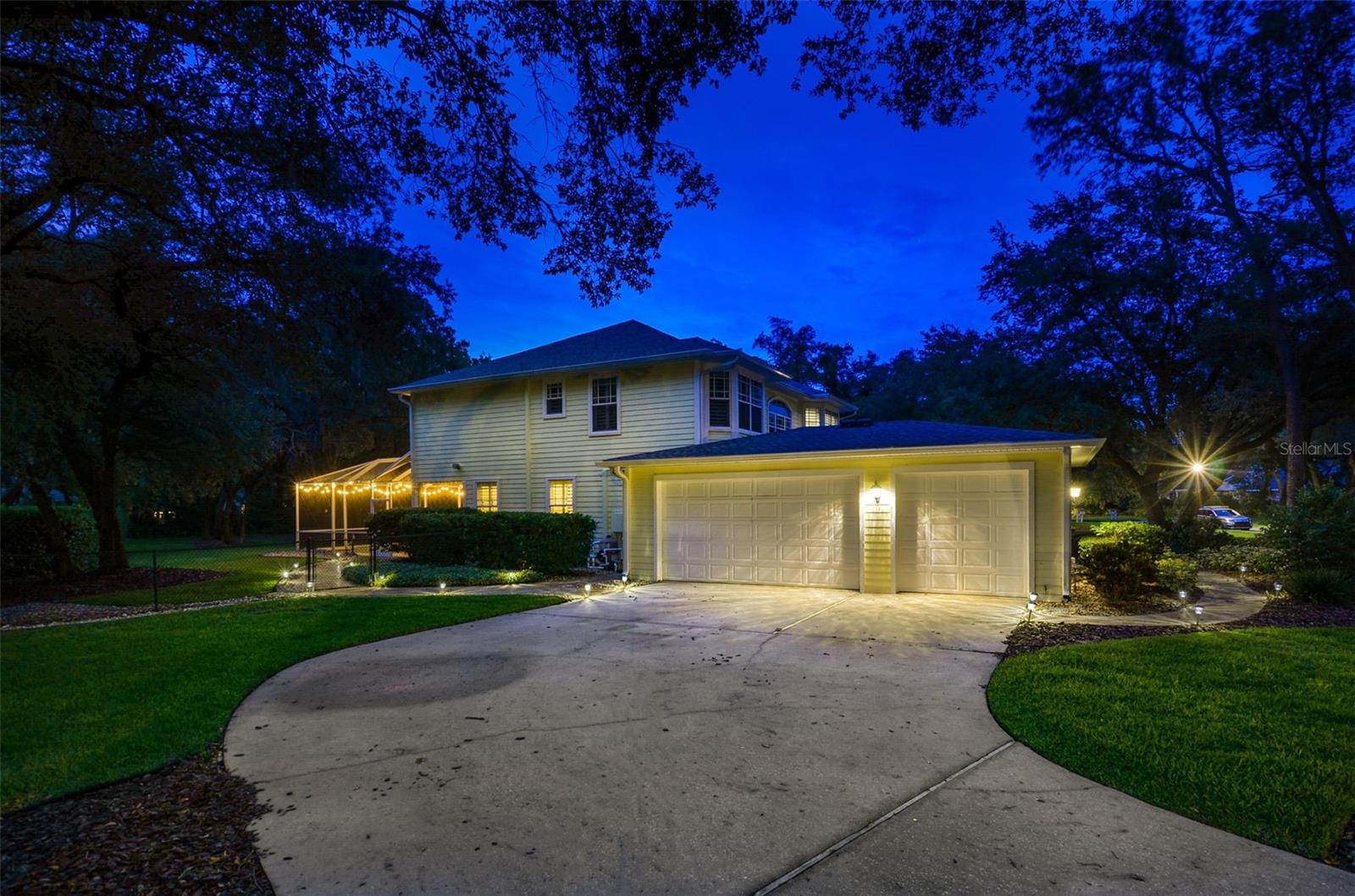 FISH HAWK TRAILS UN 1 & 2 - Residential
