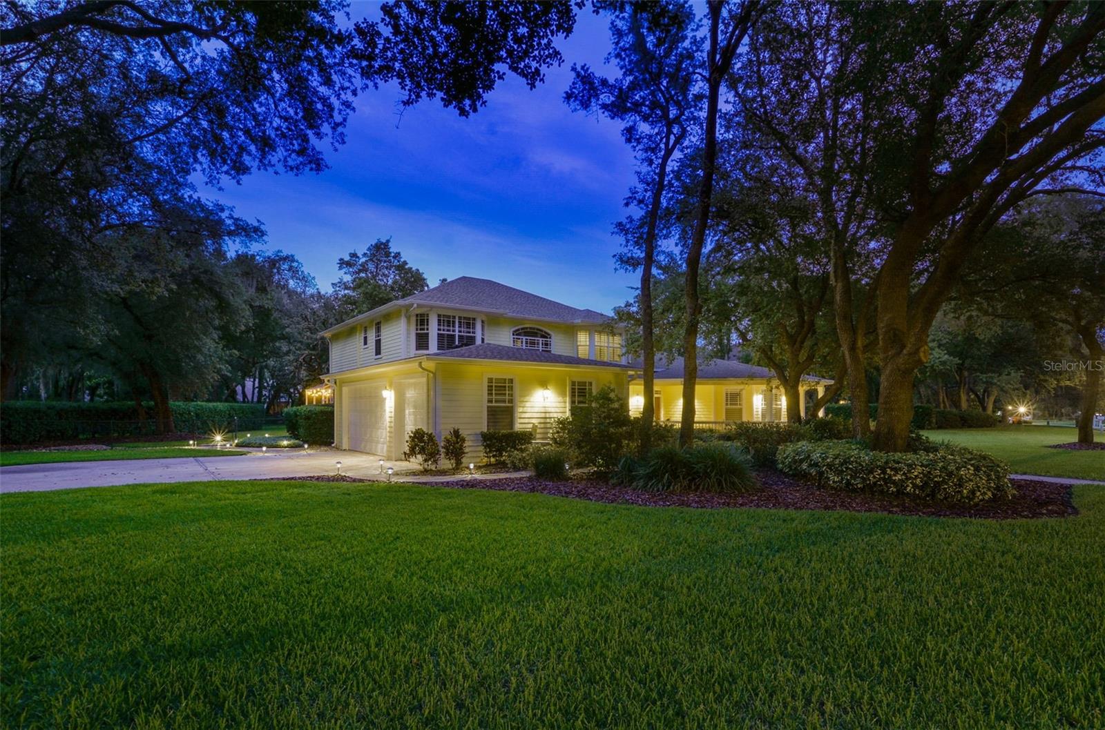 FISH HAWK TRAILS UN 1 & 2 - Residential