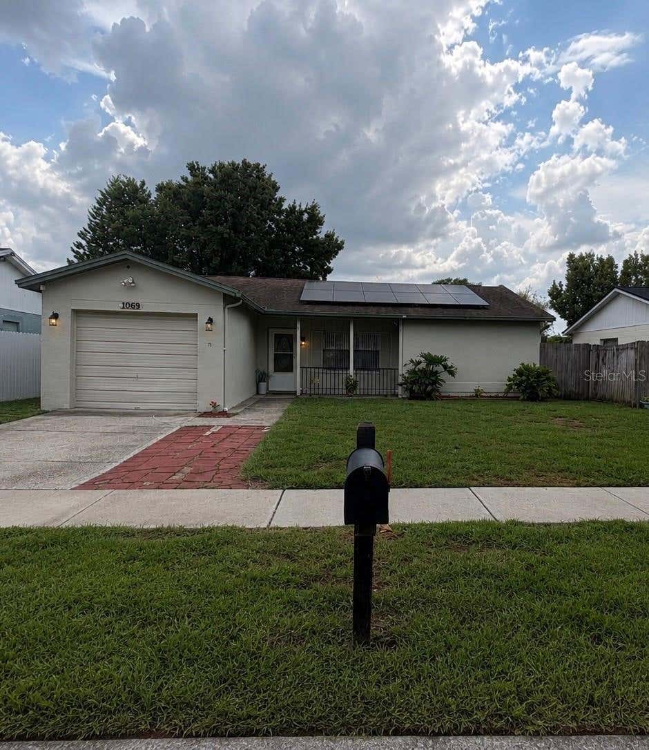 Photo of 1069 Bridlewood Way, Brandon, FL 33511 (MLS # O6429423)