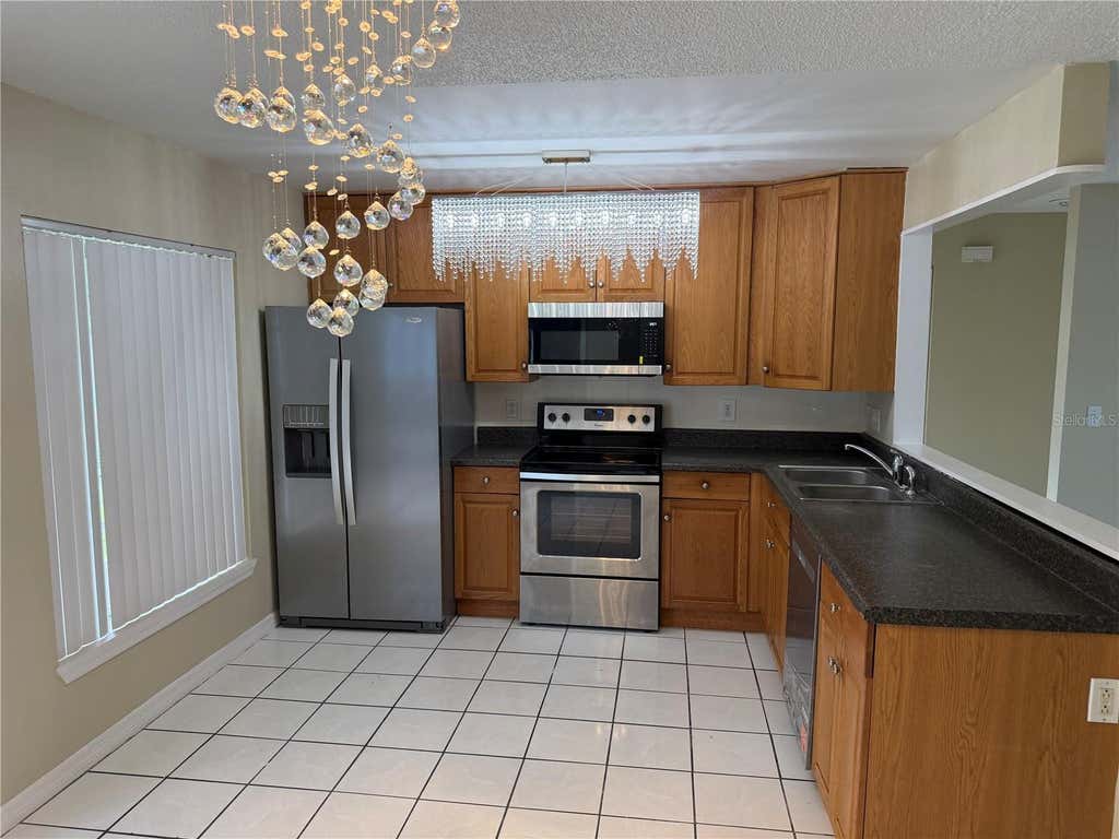 Photo of 1069 Bridlewood Way, Brandon, FL 33511 (MLS # O6429423)